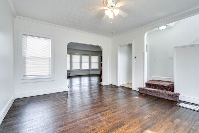 Building Photo - Charming University Heights Single Family ...