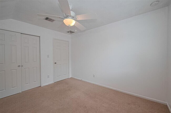 Building Photo - 23611 Plantation Pines Ln