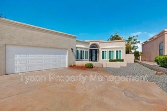 Building Photo - 11509 Woodmar Ln NE