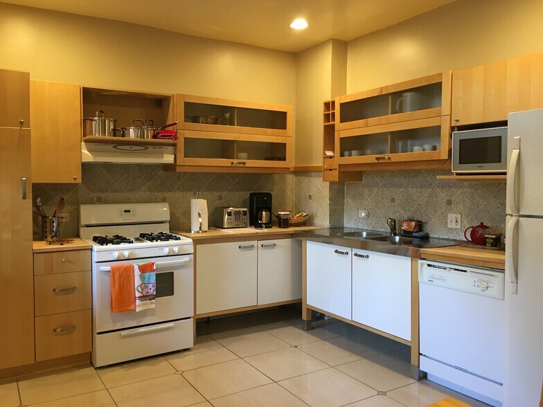 Kitchen view 1 - 1844 Humboldt N Blvd