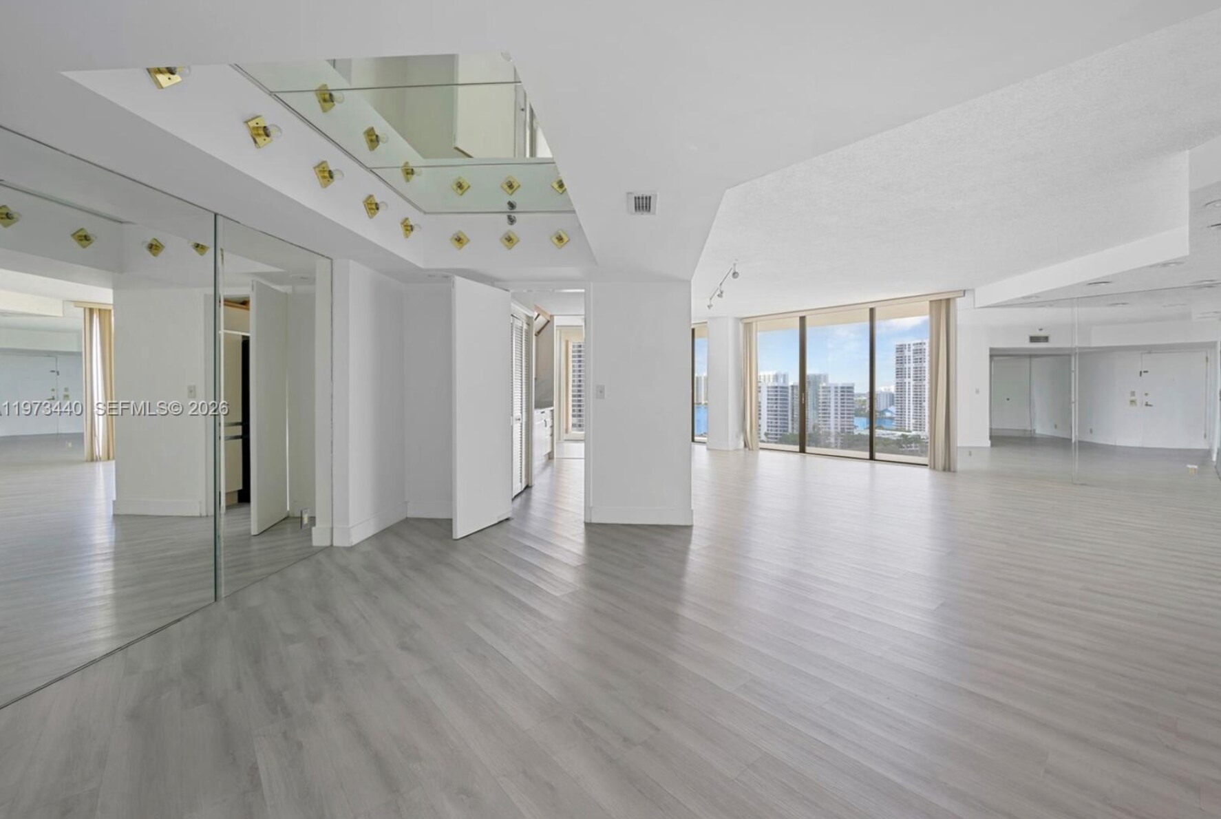 Building Photo - 19355 Turnberry Way