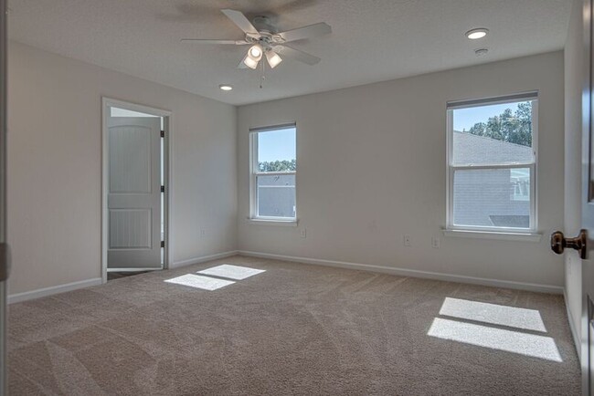 Building Photo - 6473 Flora Court