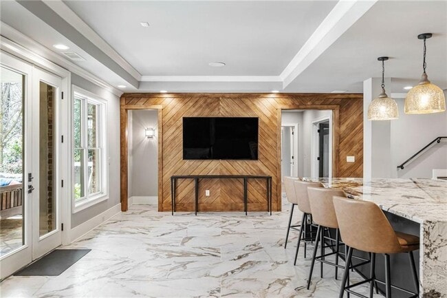 Building Photo - 5265 Peachtree Dunwoody Rd NE