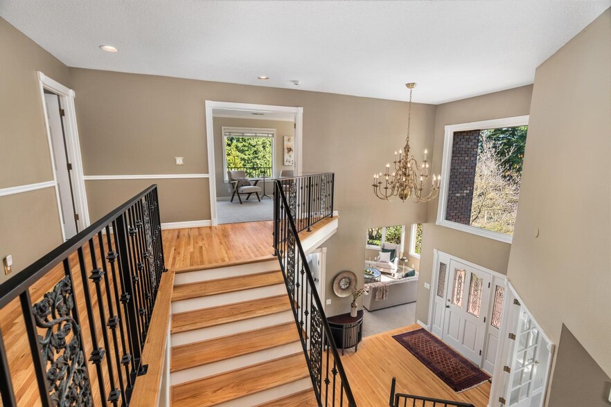 Building Photo - 16235 SW Falcon Dr
