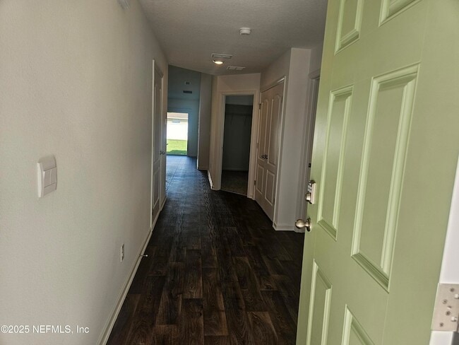 Building Photo - 59 Wellhaven Ln