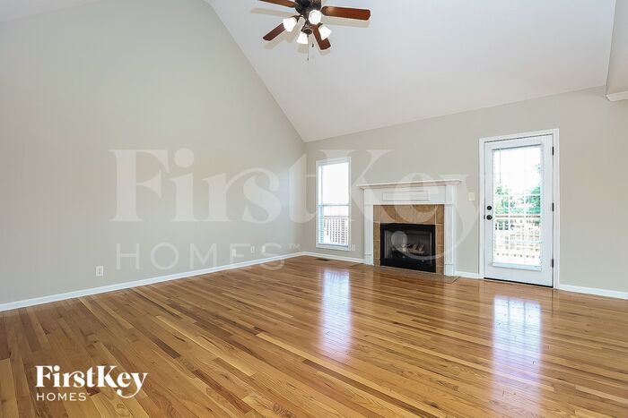 Building Photo - 993 Glenhurst Way