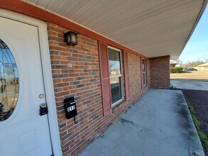 Building Photo - Updated 3 BR|2 BA Home Near TAFB!