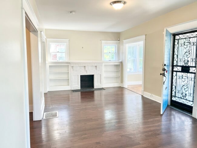 Building Photo - 1641 Hale Ave