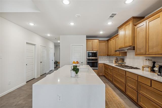 Building Photo - 3517 Iron Horse Dr