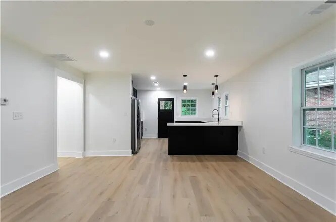 Building Photo - 167 Rockmart Dr SW