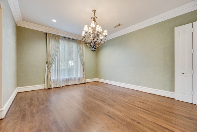 Building Photo - Exquisite 1.3-Acre French-Style Estate by Alford Custom Homes – Available for Lease!