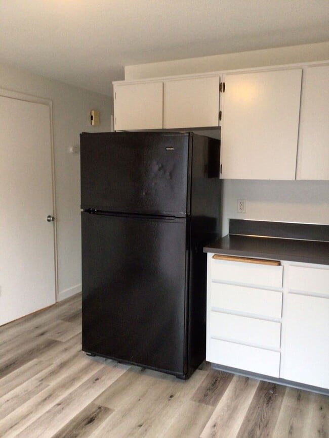 Building Photo - Washougal 2 Bedroom Townhome