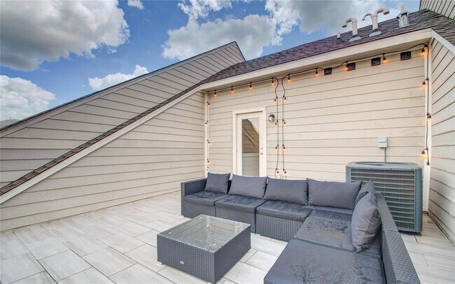 Building Photo - 2020 McGowen St