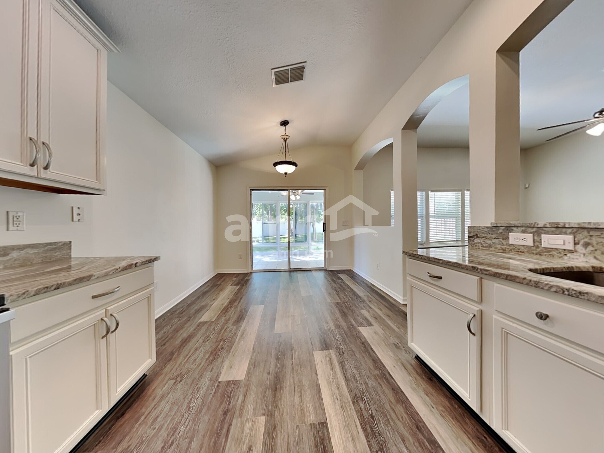 Building Photo - 408 Corklan Ct