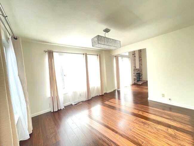 Building Photo - 4176 Bell Common