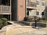 Building Photo - 4811 Ravens Crest Dr