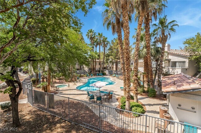 Building Photo - 3059 Key Largo Dr