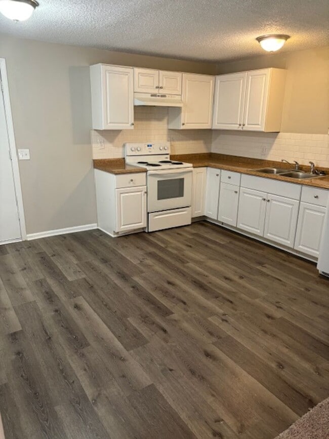 Building Photo - Coming Soon! Independence Home 3 Beds 2 Ba...
