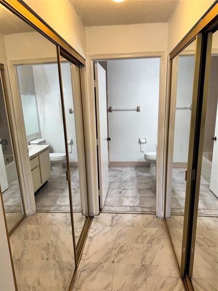 Building Photo - 615 NW 210th St