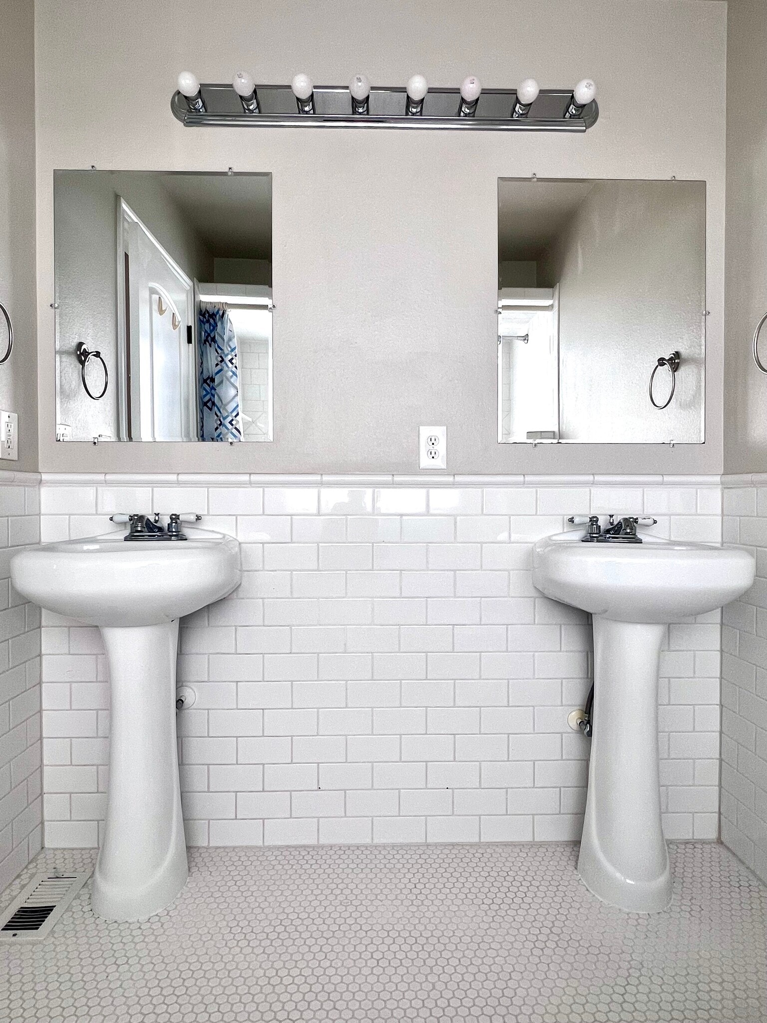 Building Photo - 2526 Dalton Dr