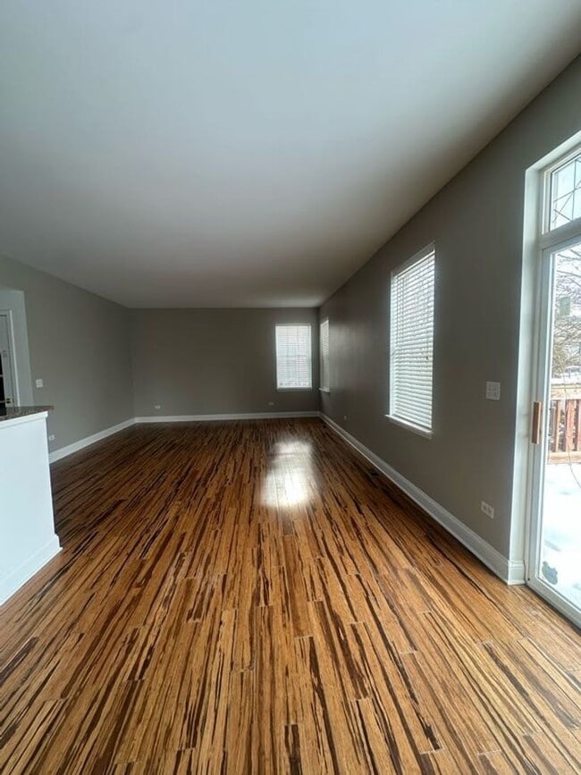 Building Photo - Move-In Ready 3Br 2Ba