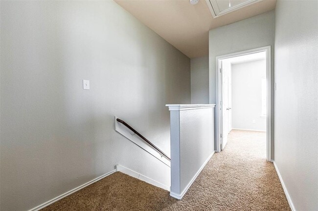 Building Photo - 1721 Kemah Village Dr