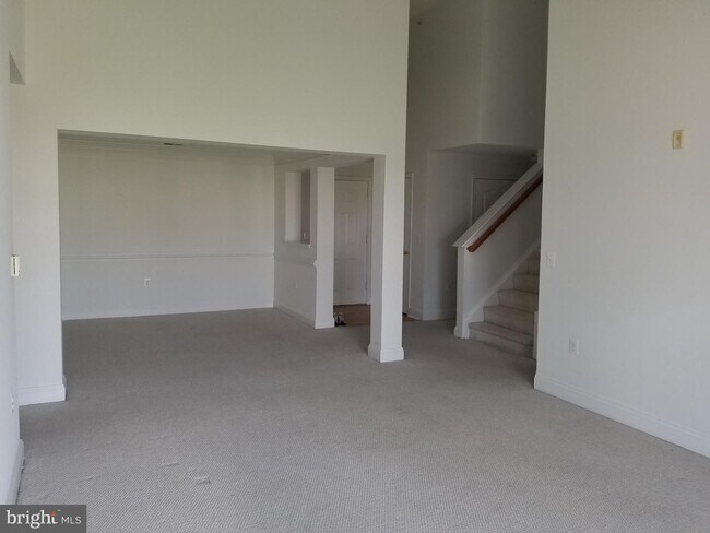 Building Photo - 12824 Clarksburg Square Rd