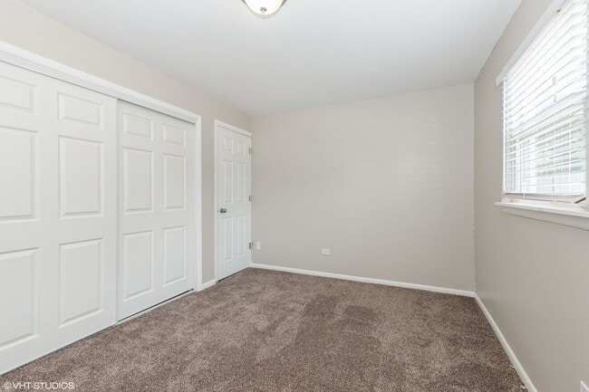 Building Photo - 21429 S 80th Ave