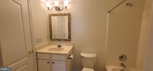 Building Photo - 34363 Summerlyn Dr
