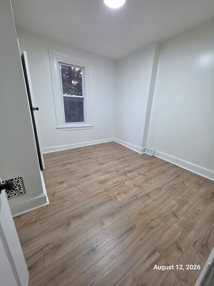 Building Photo - 4228 N Fairhill St