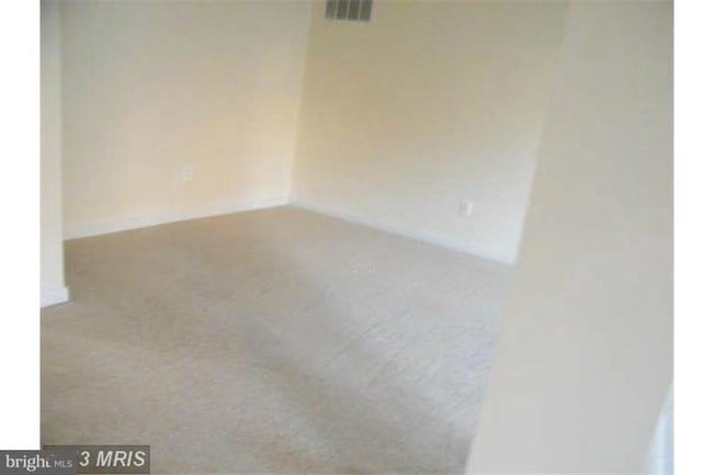 Building Photo - 21505 Trowbridge Square