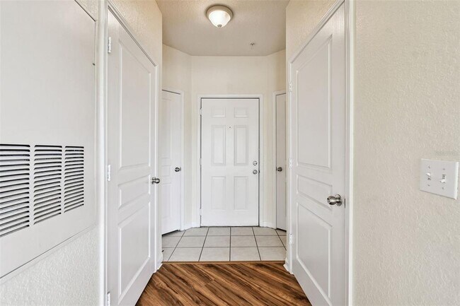 Building Photo - 5125 Palm Springs Blvd