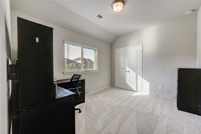 Building Photo - 31416 Cedar Elm Trl