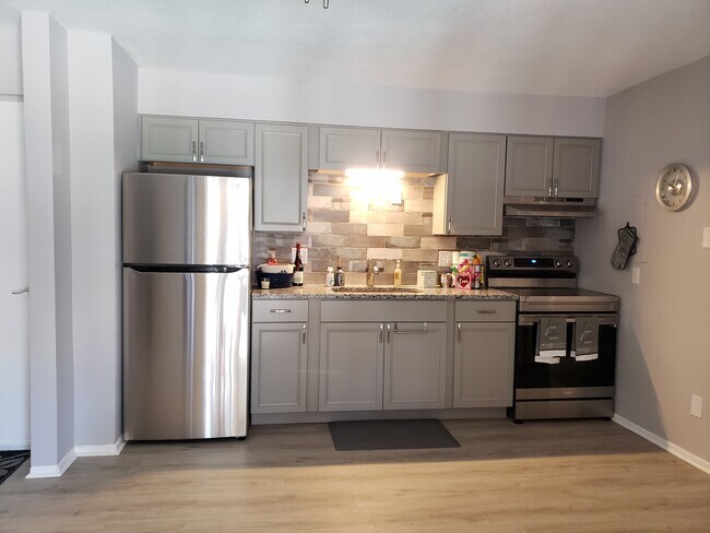 Building Photo - 8211 12th Way N