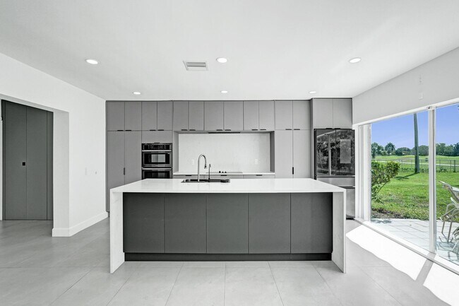 Building Photo - 6700 E Tropical Way