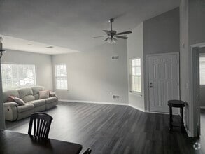 Building Photo - 974 A Thornbury Ln