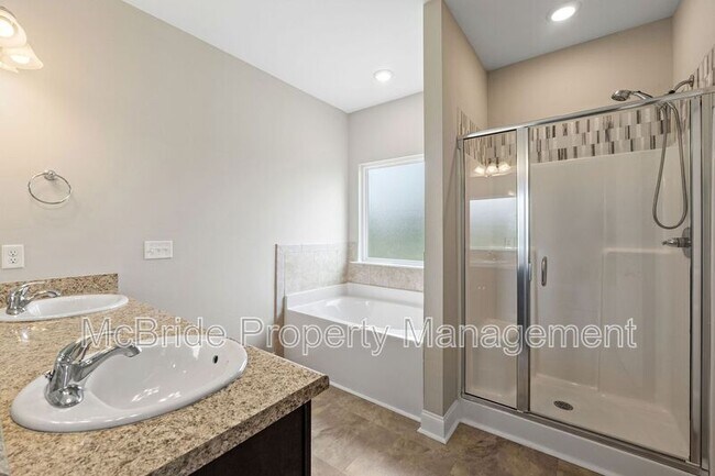 Building Photo - 1140 George W Crawford Dr