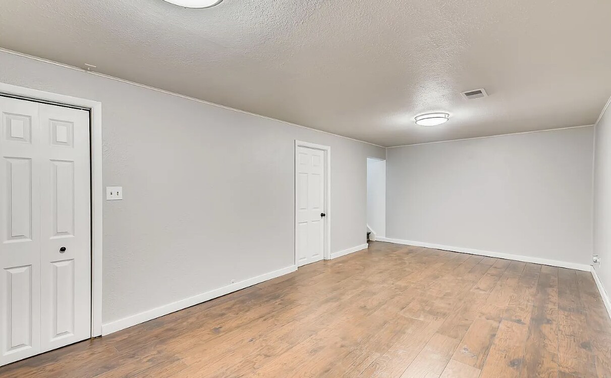 Building Photo - 8383 Navajo St