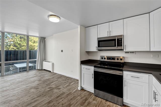 Building Photo - 3100 E Cherry Creek S Dr