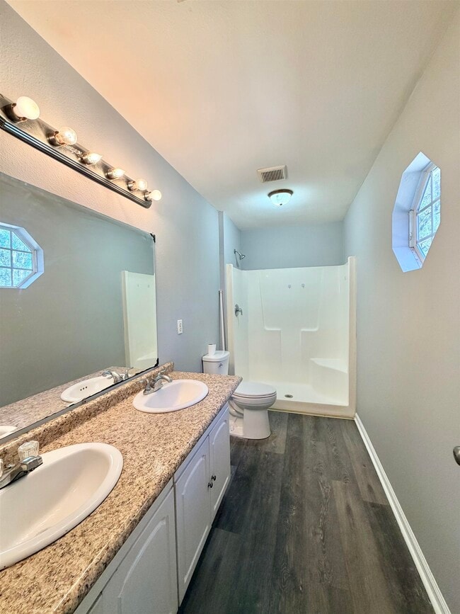 Building Photo - 1444 Balboa Dr