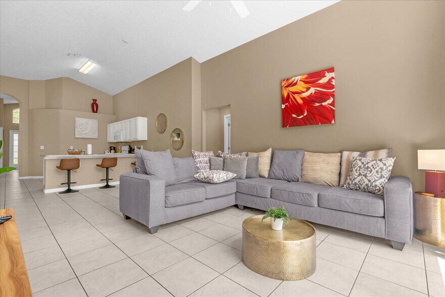 Building Photo - 153 Barefoot Beach Way