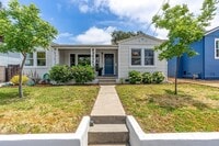 Building Photo - Alta Heights Beautifully Renovated Cottage