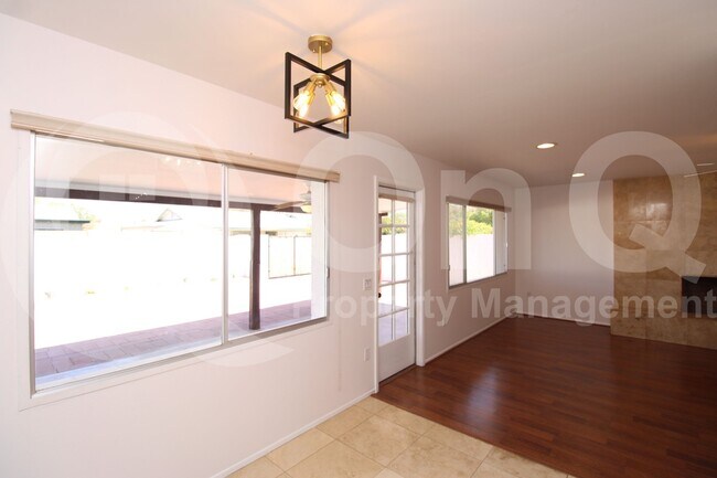 Building Photo - 1816 E Oxford Dr
