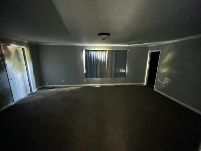 Building Photo - 1312 St Raphael Dr