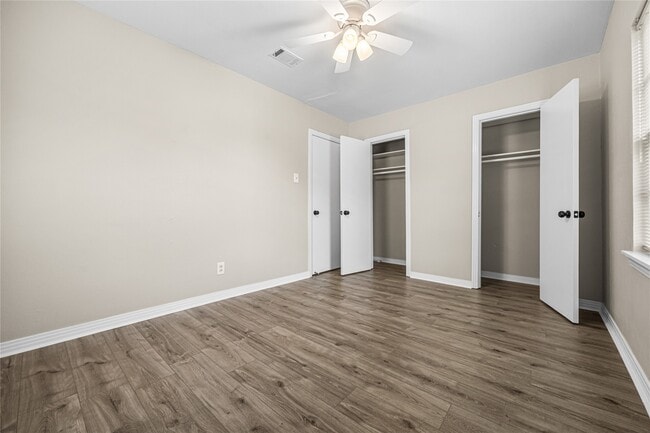 Building Photo - 223 Wildwood St