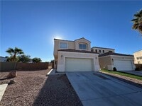 Building Photo - 2721 Pan Pacific Rd