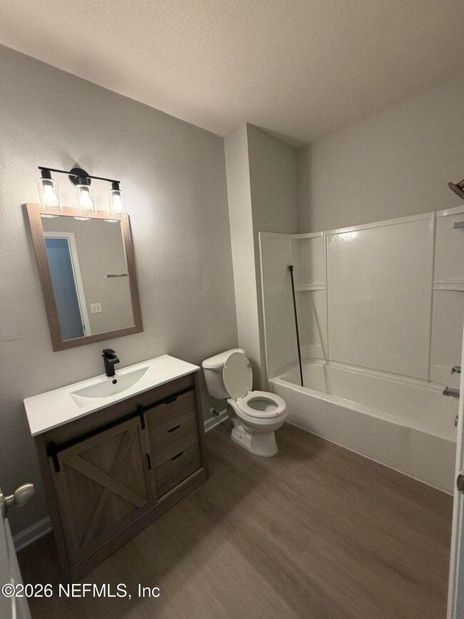 Building Photo - 8201 Green Parrot Rd