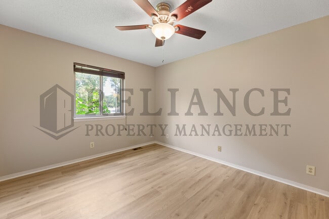 Building Photo - 6534 E 39th Ct N