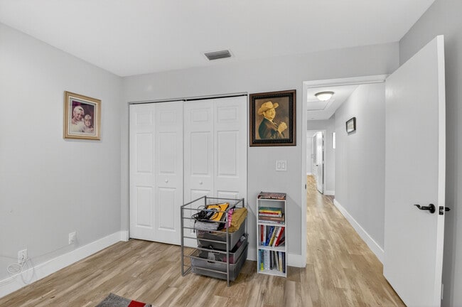 Building Photo - 8256 Summerbreeze Ln