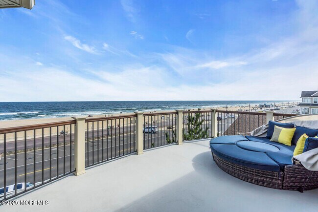 Building Photo - 1302 Ocean Ave N